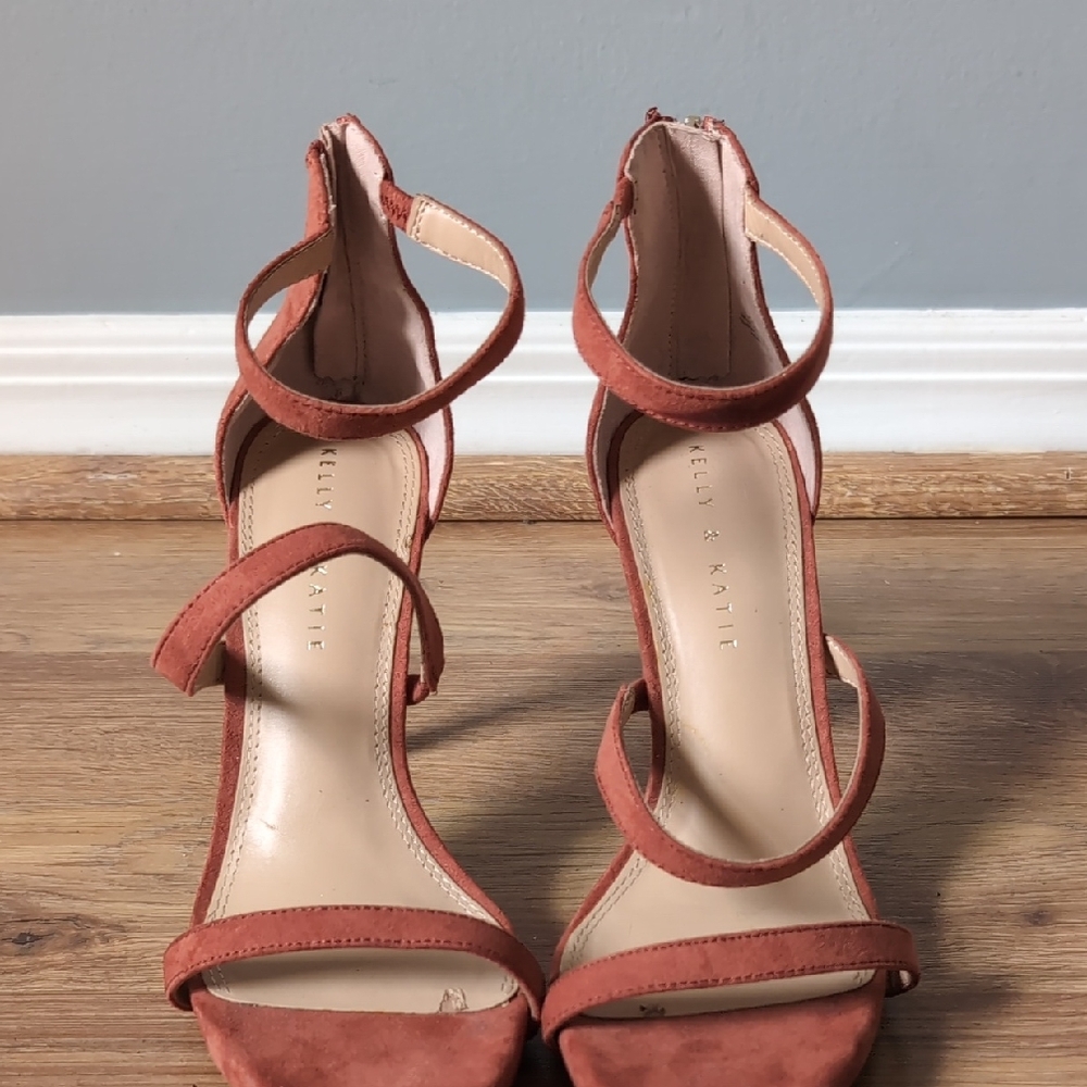 Kelly & Katie Women's Brown Strappy Heels